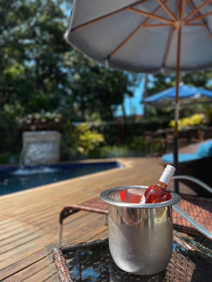 Hotel Bertell Inn ペネド エクステリア 写真